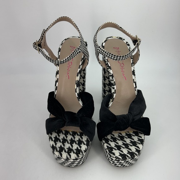 Betsey Johnson Shoes Womens Size 9.5M Black White Houndstooth Melanni Heels‎ Bow - Picture 2 of 13
